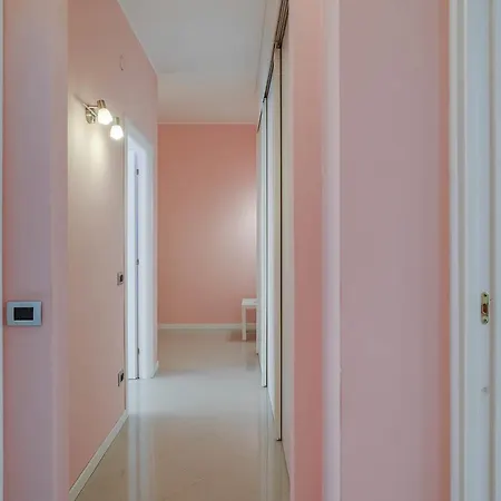 Fantastic Cozy In Lotto Centre Of Apartamento Milão