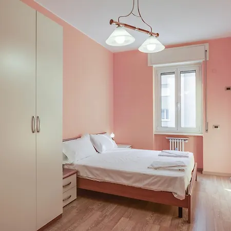Fantastic Cozy In Lotto Centre Of Apartamento Milão