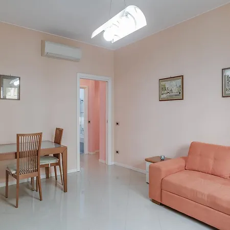 Fantastic Cozy In Lotto Centre Of Apartamento Milão